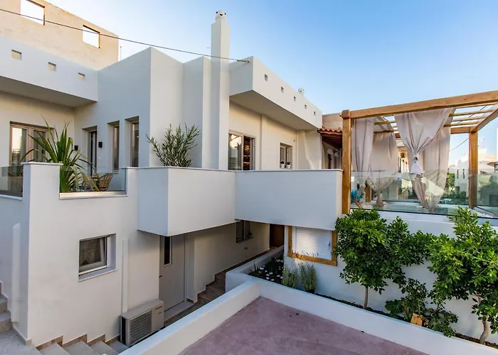 Downtown Holiday Home